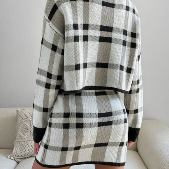 plaid print knit sweater and skirt - Picture 4 of 6